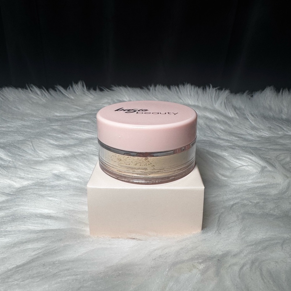 Basic Beauty Banana Setting Powder